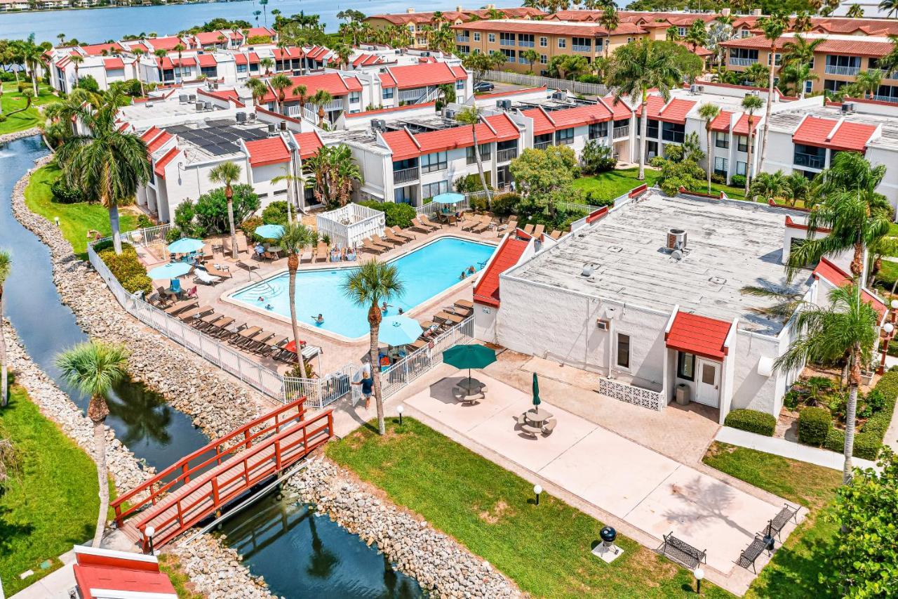 בראדנטון ביץ' Runaway Bay Condos חדר תמונה